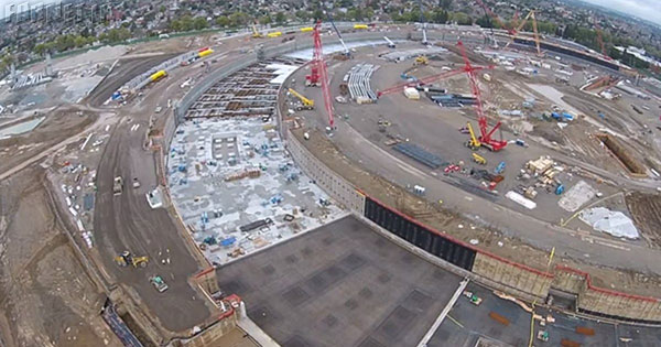New-Photos-Provide-A-Closer-Look-At-Apple's-New-'Spaceship'-Headquarters-02