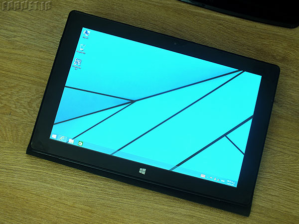 Xvixion-XE1080W-Tablet-Review-in-Farnet-09