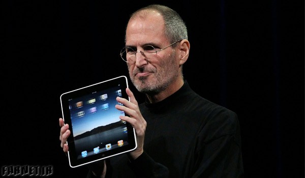 First-iPad-Steve-Jobs
