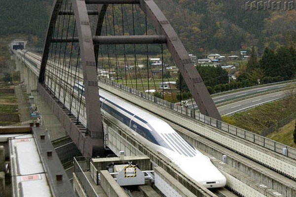 Japan's-maglev-train