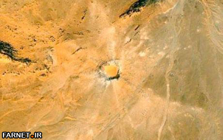 the Kamil crater in Google Earth