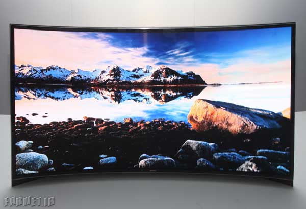 Samsung-Curved-OLED-TV-01