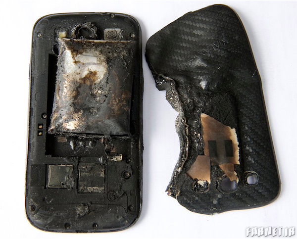 Samsung-Galaxy-S-III-explodes-in-girl’s-pocket-02