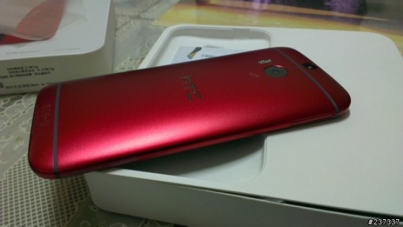 Red HTC One M8 03