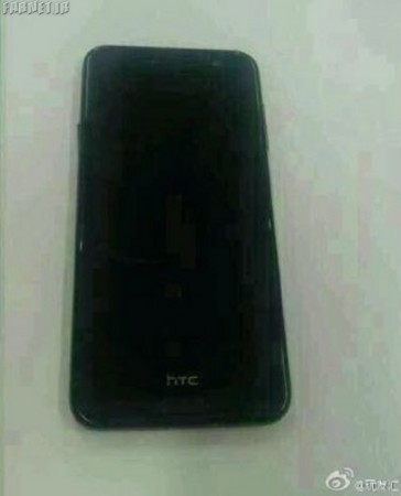 Front-panel-of-HTC-Aero