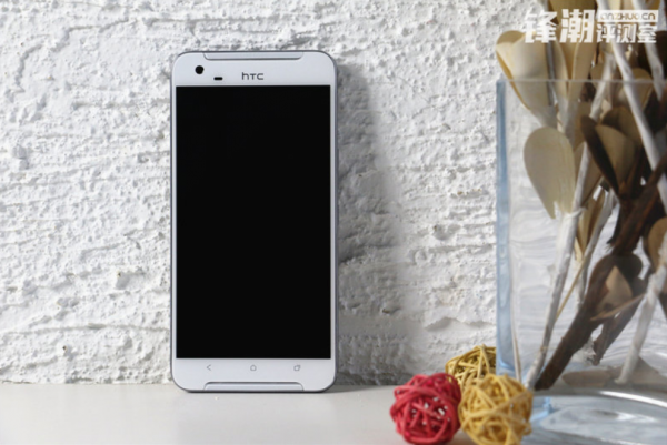New-pictures-of-the-HTC-One-X9-are-discovered-in-China