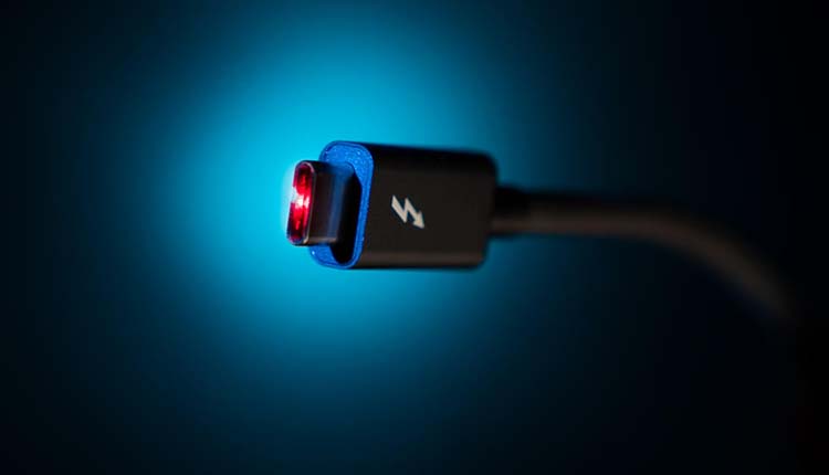 استاندارد USB4