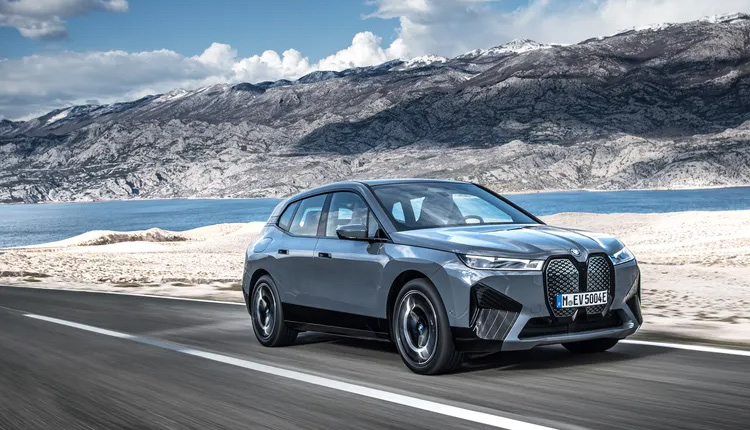 BMW iX